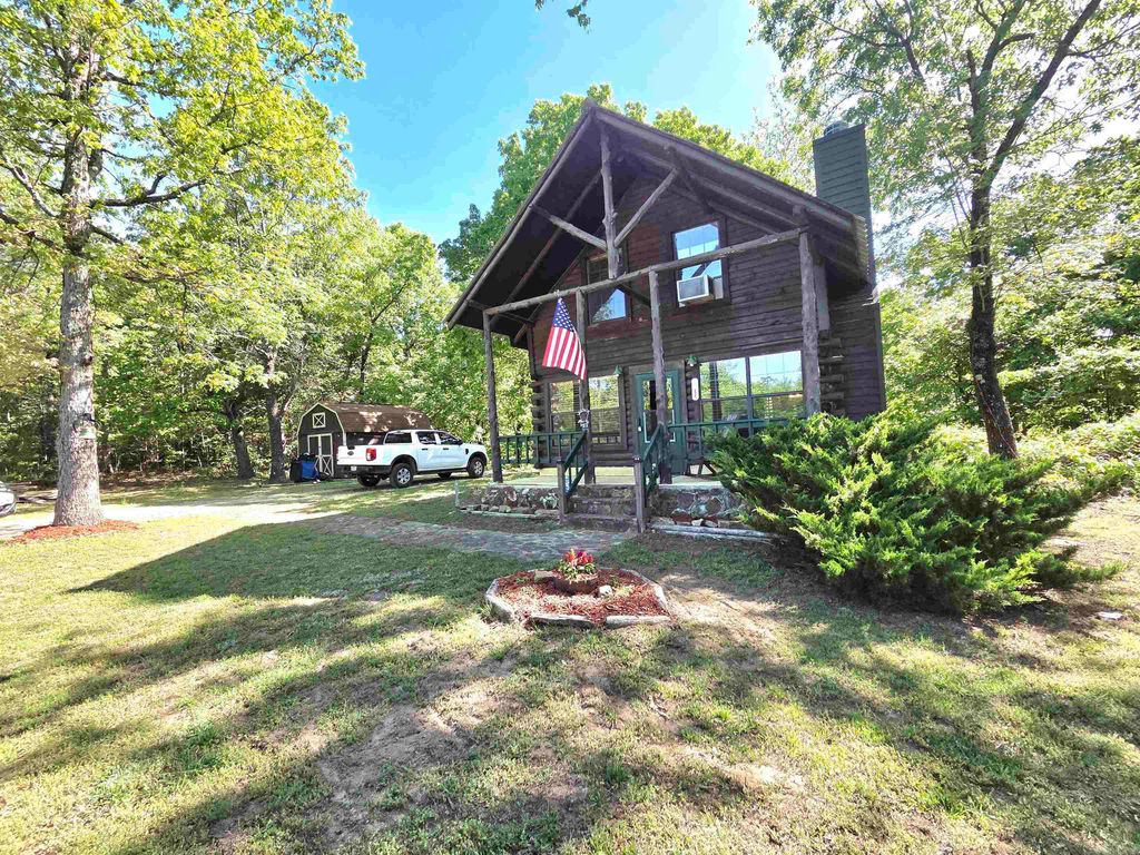304 Black Bear Bluff, Mountain View, AR 72560