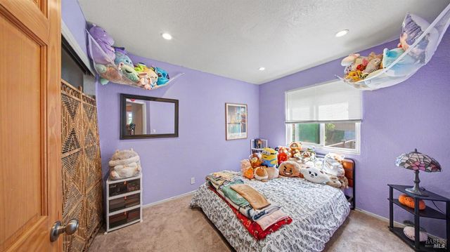 156 Peach St, Vallejo, CA 94589