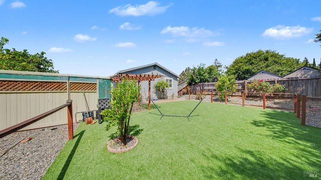 156 Peach St, Vallejo, CA 94589