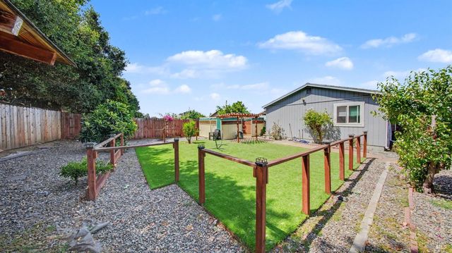 156 Peach St, Vallejo, CA 94589