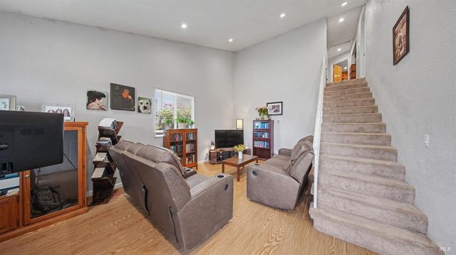 156 Peach St, Vallejo, CA 94589