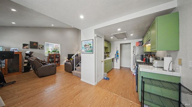 156 Peach St, Vallejo, CA 94589
