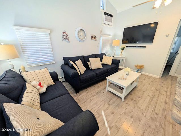 111 W Marlin Way, Lavallette, NJ 08735