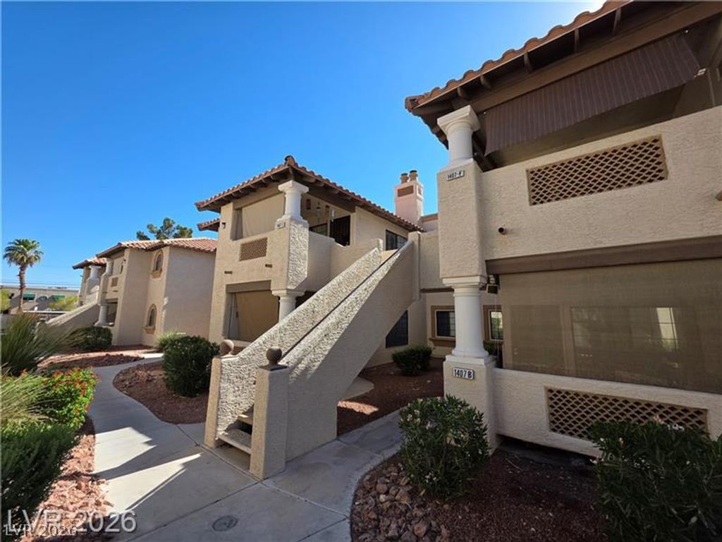 1407 Santa Margarita Street A, Las Vegas, NV 89146 — photo 2
