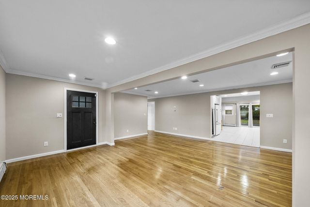 13 Sanford Street, Manalapan, NJ 07726