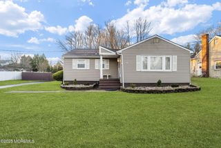 13 Sanford Street, Manalapan, NJ 07726