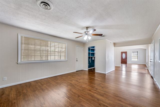 8016 Downe Drive, White Settlement, TX 76108