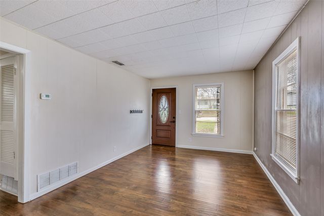 8016 Downe Drive, White Settlement, TX 76108