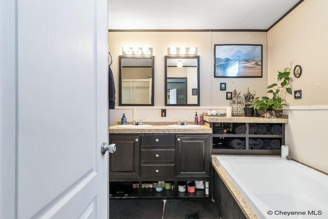 605 SOUTH FORK RD, Cheyenne, WY 82007