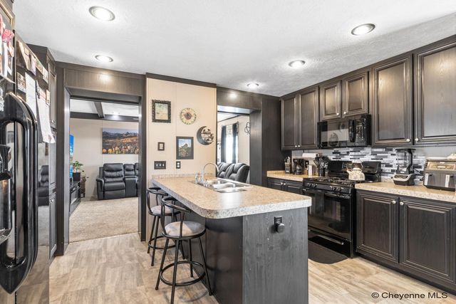 605 SOUTH FORK RD, Cheyenne, WY 82007