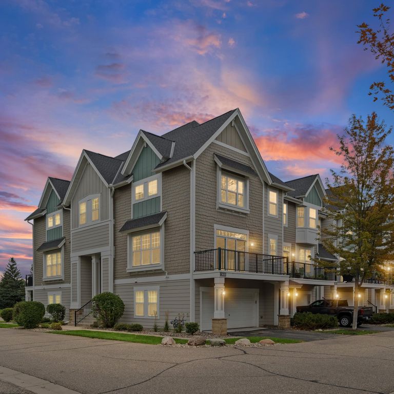 15610 Early Bird Circle 210, Apple Valley, MN 55124 — exterior