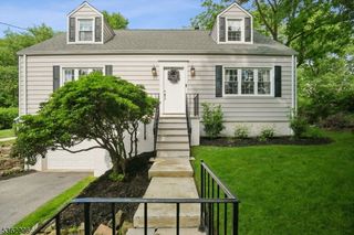 11 Western Blvd, Long Hill Twp., NJ 07933