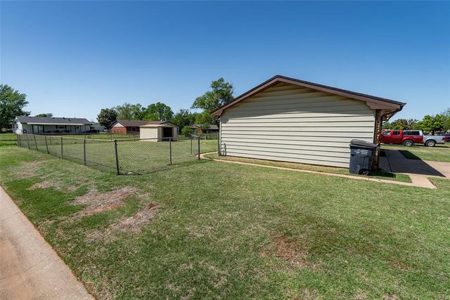 946 Freeland Drive, Enid, OK 73701