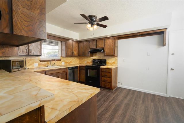 946 Freeland Drive, Enid, OK 73701
