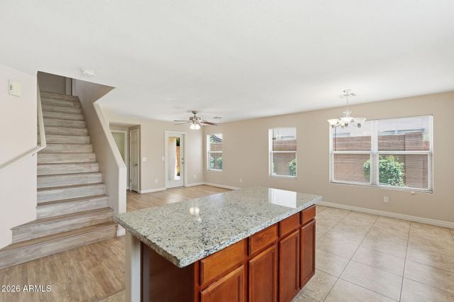 422 W REDWOOD Drive, Chandler, AZ 85248