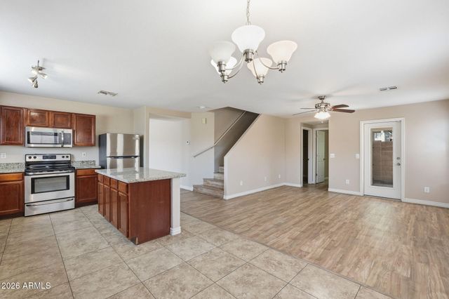 422 W REDWOOD Drive, Chandler, AZ 85248