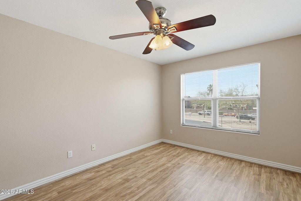 Image 27 of property listing at 422 W REDWOOD Drive, Chandler, AZ 85248