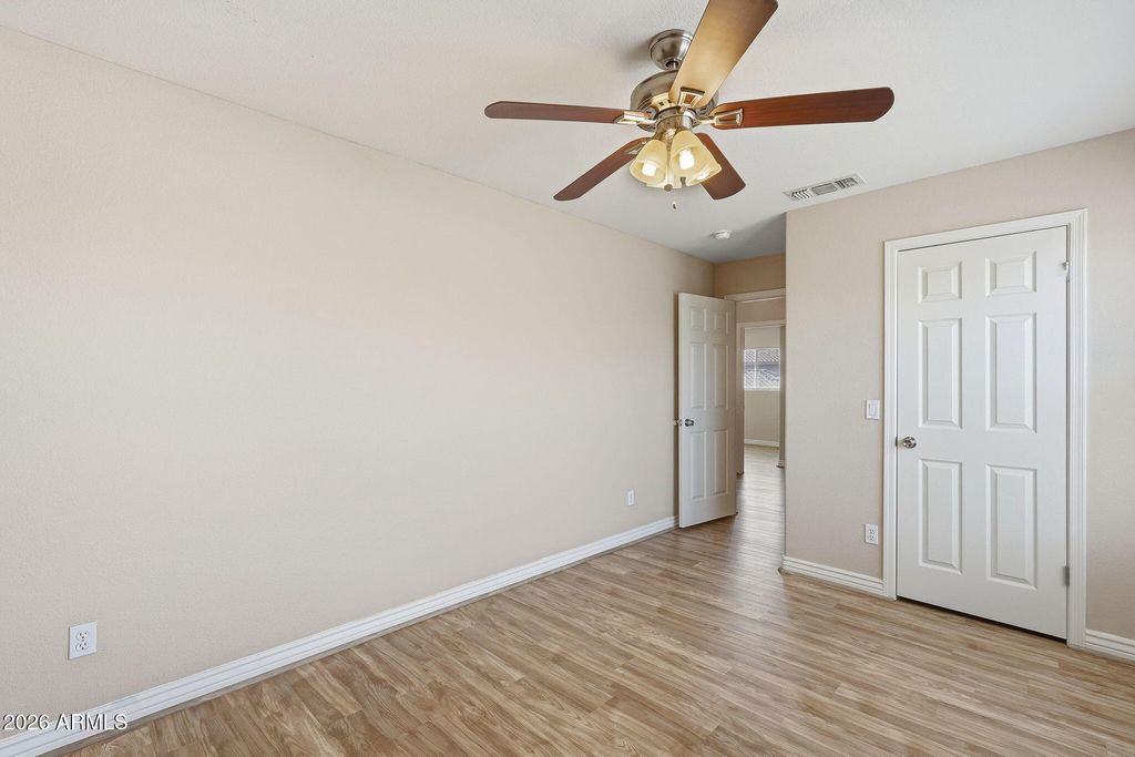 Image 28 of property listing at 422 W REDWOOD Drive, Chandler, AZ 85248