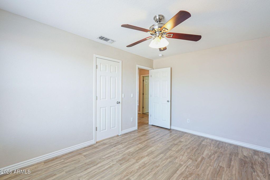 Image 29 of property listing at 422 W REDWOOD Drive, Chandler, AZ 85248