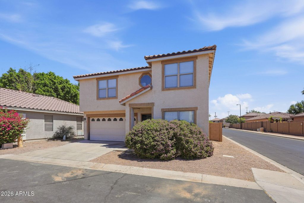 Image 43 of property listing at 422 W REDWOOD Drive, Chandler, AZ 85248