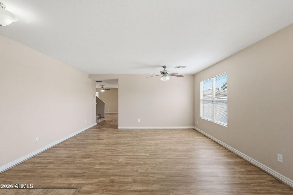 Image 8 of property listing at 422 W REDWOOD Drive, Chandler, AZ 85248