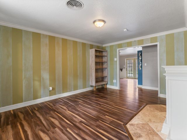 2005 Candlewood Drive, Bay City, TX 77414