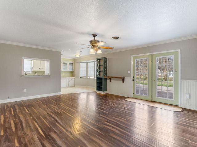 2005 Candlewood Drive, Bay City, TX 77414