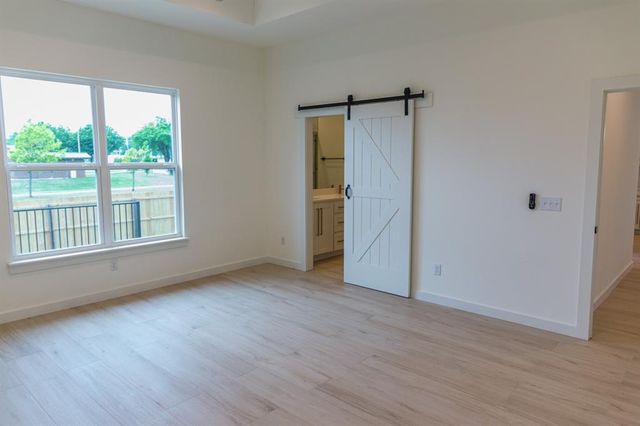 509 Beechwood Way, Moore, OK 73160