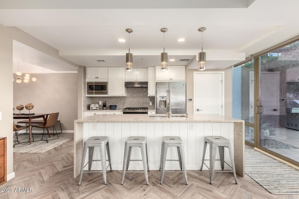 7161 E RANCHO VISTA Drive 4014, Scottsdale, AZ 85251