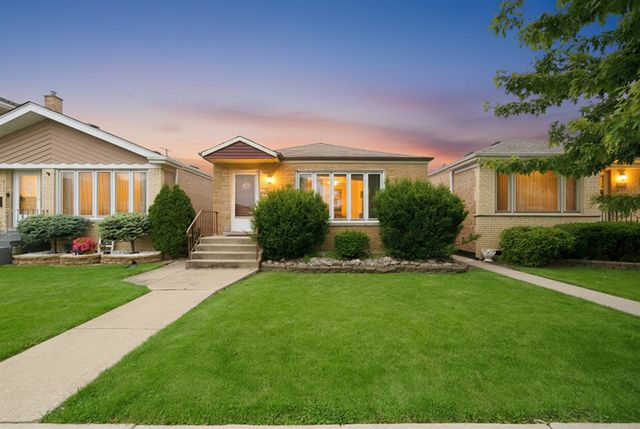 6111 W 55th Street, Chicago, IL 60638
