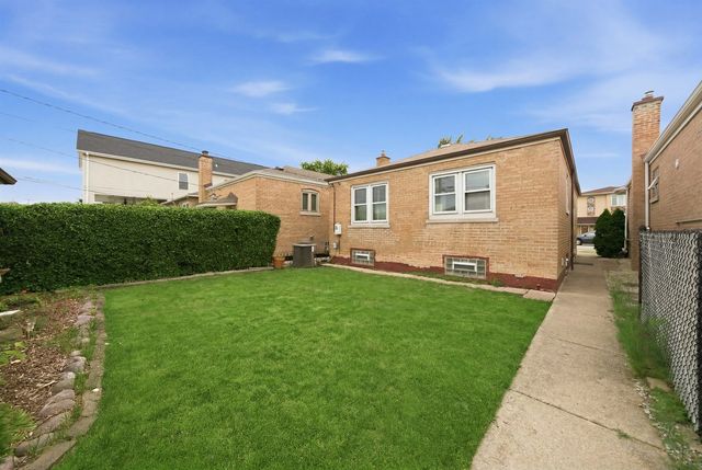 6111 W 55th Street, Chicago, IL 60638