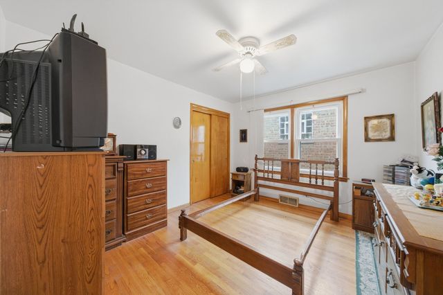 6111 W 55th Street, Chicago, IL 60638