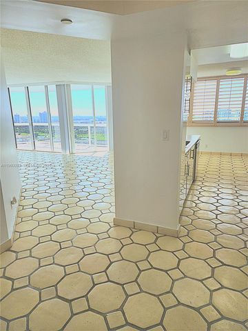 20185 E Country Club Dr 2505, Aventura, FL 33180