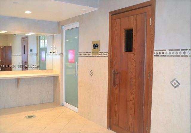 20185 E Country Club Dr 2505, Aventura, FL 33180