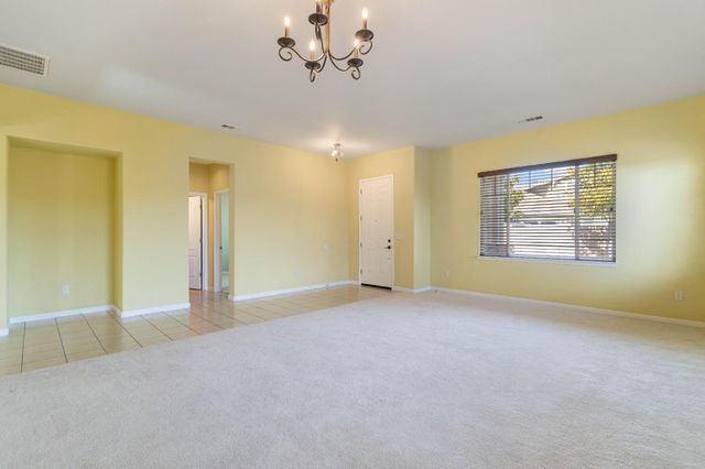 9281 Panoz Ct, Patterson, CA 95363