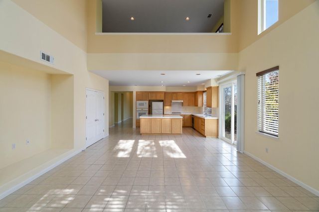 9281 Panoz Ct, Patterson, CA 95363