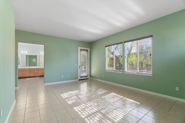 9281 Panoz Ct, Patterson, CA 95363