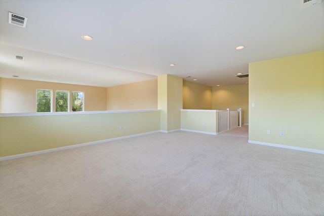 9281 Panoz Ct, Patterson, CA 95363