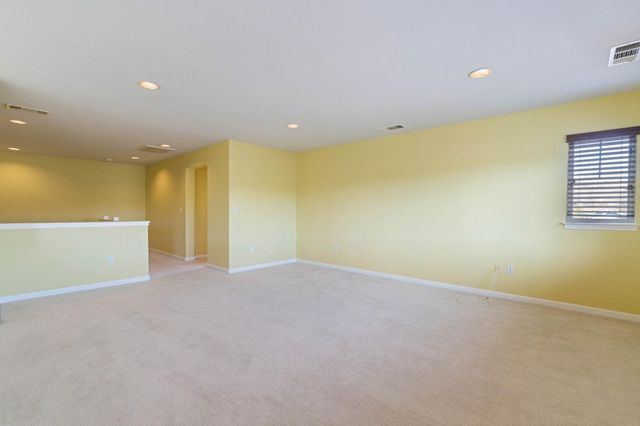 9281 Panoz Ct, Patterson, CA 95363