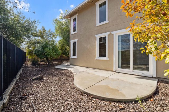 9281 Panoz Ct, Patterson, CA 95363