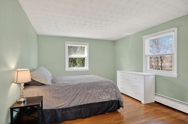 3 Marie Cir, Burlington, MA 01803