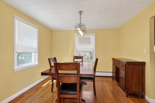 3 Marie Cir, Burlington, MA 01803