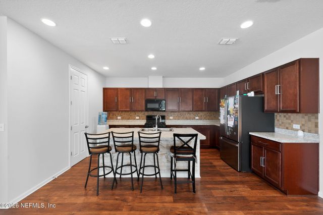 2057 AMBERLY Drive, Middleburg, FL 32068