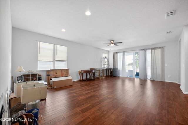 2057 AMBERLY Drive, Middleburg, FL 32068
