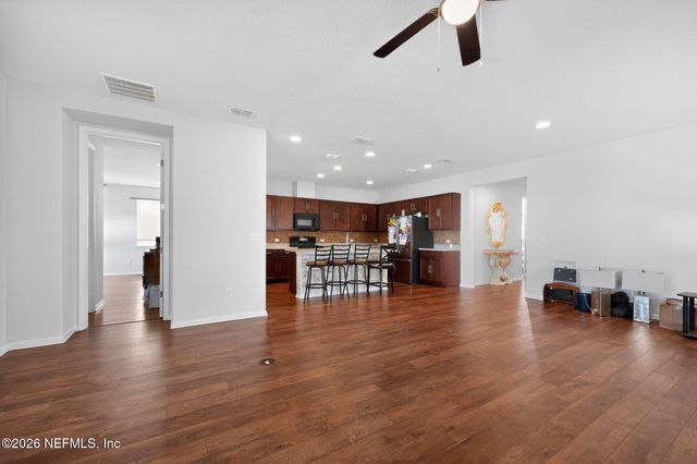 2057 AMBERLY Drive, Middleburg, FL 32068