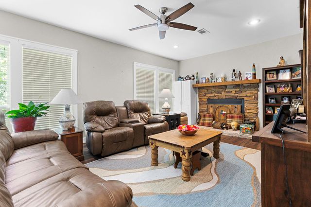 234 El Dorado Drive, Livingston, TX 77351