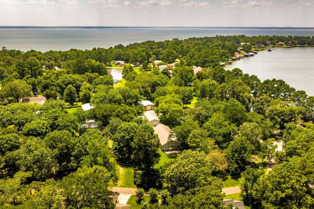 234 El Dorado Drive, Livingston, TX 77351