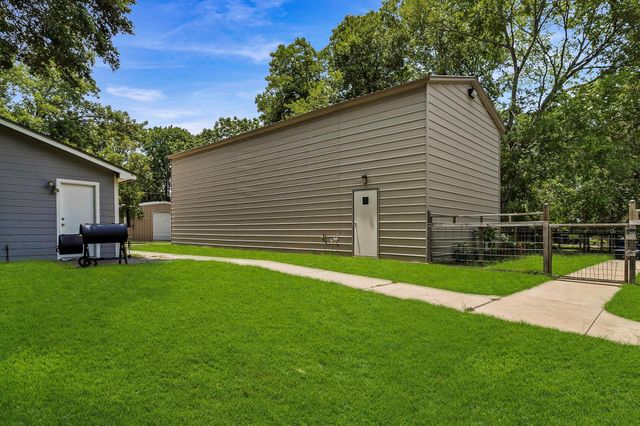 234 El Dorado Drive, Livingston, TX 77351