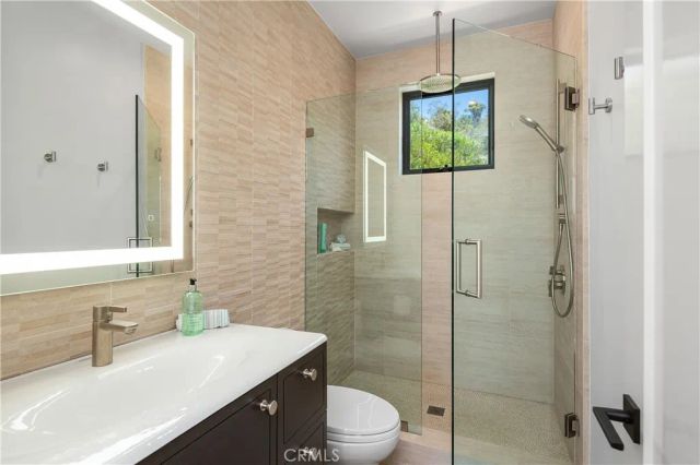565 Fern Street B, Laguna Beach, CA 92651