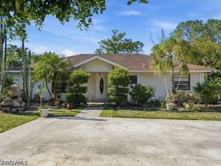 1110 22nd AVE NE, Naples, FL 34120